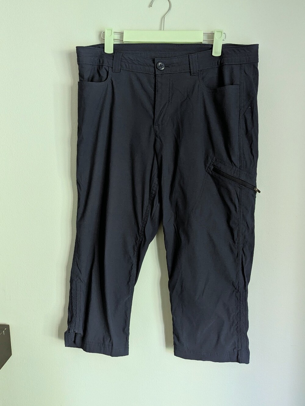 Eddie Bauer Women's 12 Capri Crop Pants Hiking Stretch Travel Active Deep Blue